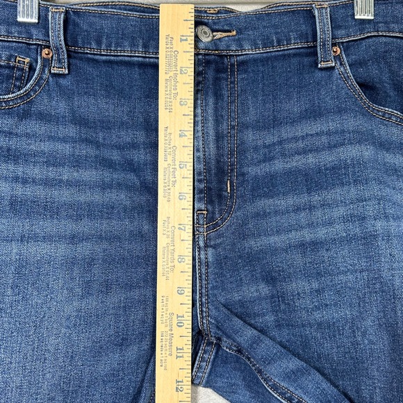 Old Navy Size 16 Boyfriend Mid Rise Jeans Built In Warm Denim Blue Women's - Picture 8 of 12